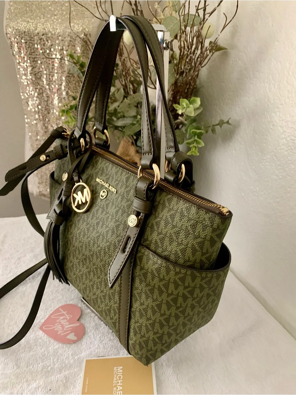 Michael Kors Olive Signature Sullivan
Convertible Tote Tote with Gold Hardware - Picture 3 of 10